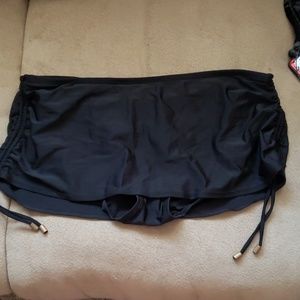 Swim suit skirt